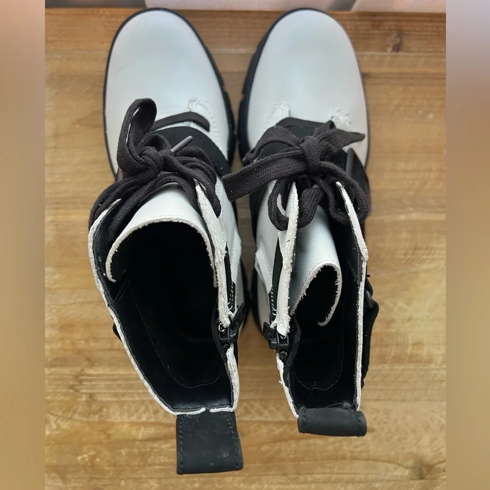 UGG Ashton Lace Up In White Women’s Size 7 New - Picture 6 of 14